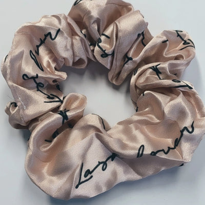 lash lover scrunchie